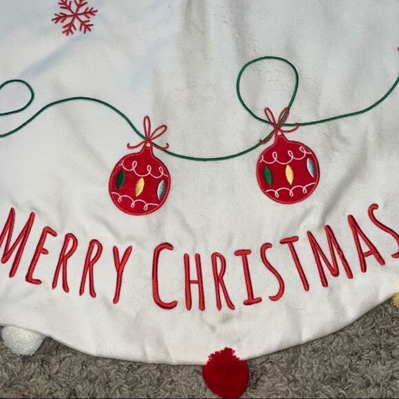 36” & 48” Tree Skirt Bundle - Picture 10 of 13